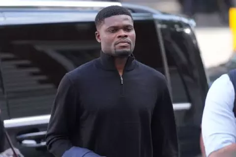 بعد توجيه 5 تهم بالاغتصاب.. إطلاق سراح توماس بارتي بكفالة